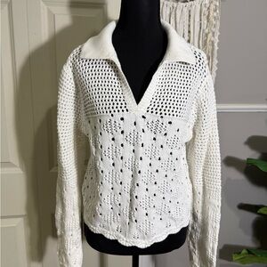 Chic White V-Neck Sweater